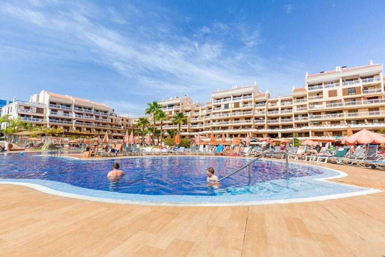 Two bedroom apartment in beachfront complex with pool in Playa de Las Américas. Extérieur photo